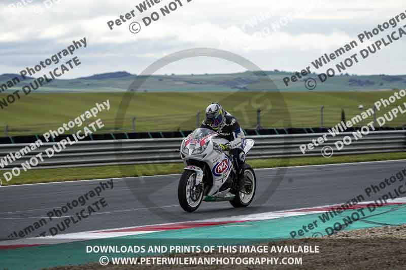 cadwell no limits trackday;cadwell park;cadwell park photographs;cadwell trackday photographs;enduro digital images;event digital images;eventdigitalimages;navarra;no limits trackdays;peter wileman photography;racing digital images;trackday digital images;trackday photos